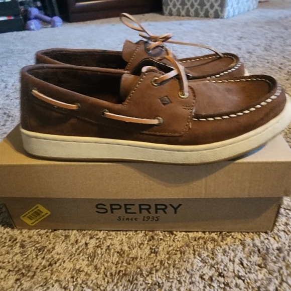 Sperry's- basically new - Picture 1 of 4